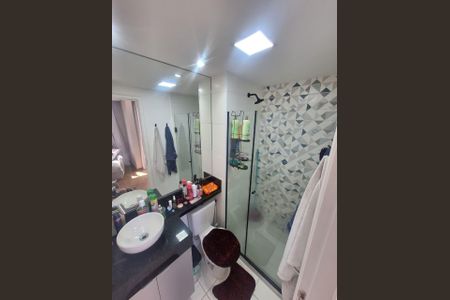 Banheiro de apartamento para alugar com 1 quarto, 38m² em Vila Virginia, São Paulo