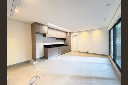 Apartamento à venda com 118m², 2 quartos e 1 vaga Apartamento à venda com 118m², 2 quartos e 1 vagaSala/Cozinha