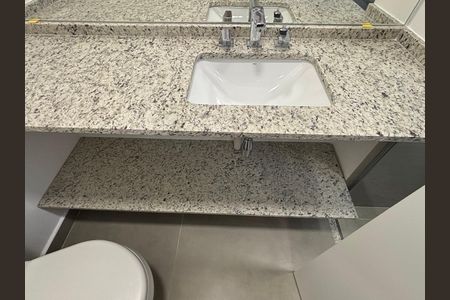 Apartamento à venda com 118m², 2 quartos e 1 vaga Apartamento à venda com 118m², 2 quartos e 1 vagaBanheiro da Suíte 1