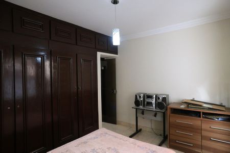 Suíte de casa para alugar com 3 quartos, 270m² em Santa Tereza, Belo Horizonte