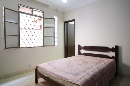 Casa para alugar com 270m², 3 quartos e 2 vagasSuíte