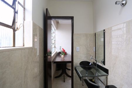 Casa para alugar com 270m², 3 quartos e 2 vagasBanheiro