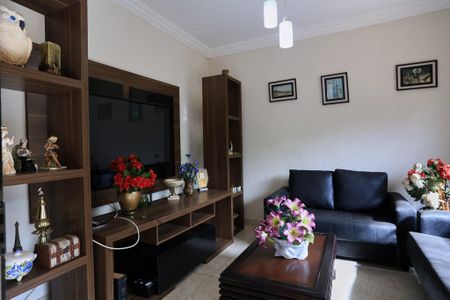 Casa para alugar com 270m², 3 quartos e 2 vagasSala de TV