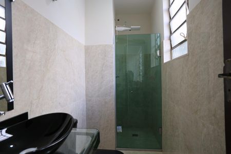 Casa para alugar com 270m², 3 quartos e 2 vagasBanheiro