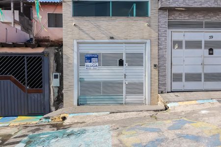 Fachada de casa para alugar com 1 quarto, 60m² em Itaquera, São Paulo