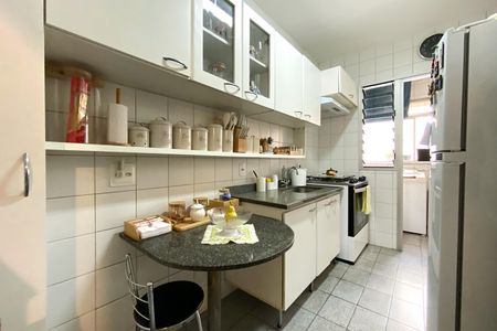 Apartamento para alugar com 80m², 2 quartos e 1 vaga Apartamento para alugar com 80m², 2 quartos e 1 vagaCozinha