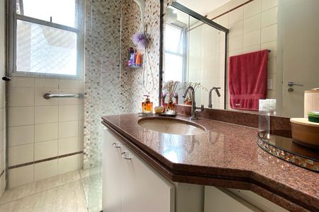 Apartamento para alugar com 80m², 2 quartos e 1 vaga Apartamento para alugar com 80m², 2 quartos e 1 vagaBanheiro da Suíte