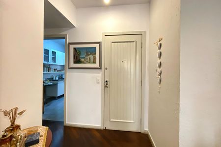 Apartamento para alugar com 80m², 2 quartos e 1 vaga Apartamento para alugar com 80m², 2 quartos e 1 vagaHall da Sala