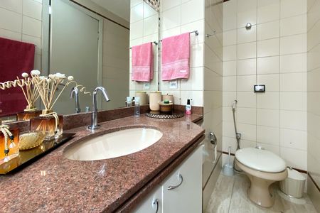 Apartamento para alugar com 80m², 2 quartos e 1 vaga Apartamento para alugar com 80m², 2 quartos e 1 vagaBanheiro da Suíte