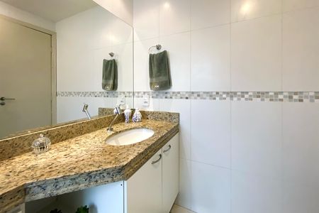 Apartamento para alugar com 80m², 2 quartos e 1 vaga Apartamento para alugar com 80m², 2 quartos e 1 vagaBanheiro