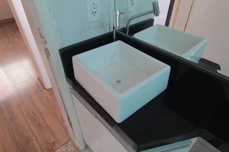 Banheiro Social de apartamento à venda com 2 quartos, 48m² em Jardim Guanabara, Belo Horizonte