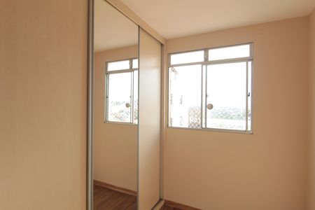 Apartamento à venda com 48m², 2 quartos e 1 vagaQuarto 2