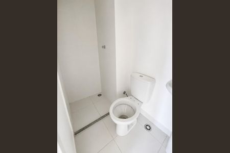 Banheiro de apartamento à venda com 2 quartos, 36m² em Vila Ivone, São Paulo