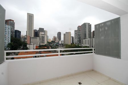 Varanda de kitnet/studio à venda com 1 quarto, 28m² em Sumarezinho, São Paulo