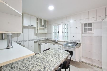 Casa de condomínio para alugar com 90m², 2 quartos e 2 vagascozinha