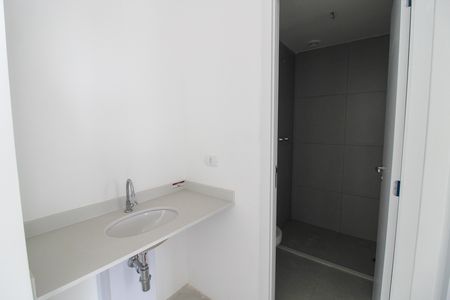 Banheiro de apartamento à venda com 1 quarto, 35m² em Ferreira, São Paulo
