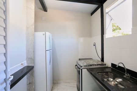 Cozinha de kitnet/studio para alugar com 1 quarto, 39m² em Mangabeiras, Belo Horizonte