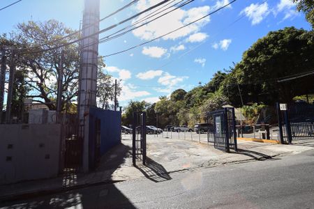 Rua de kitnet/studio para alugar com 1 quarto, 40m² em Mangabeiras, Belo Horizonte