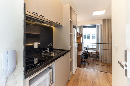 Cozinha de kitnet/studio para alugar com 1 quarto, 24m² em Higienópolis, São Paulo