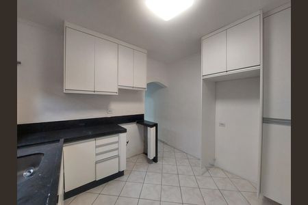 Cozinha de casa para alugar com 2 quartos, 180m² em Jardim Itapura, São Paulo