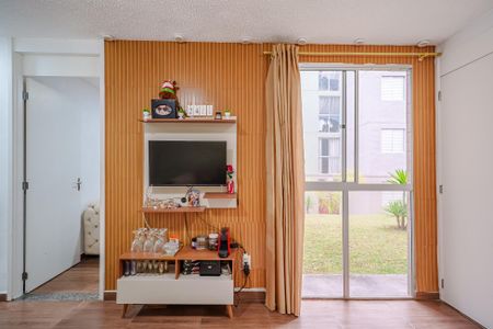 Sala de apartamento para alugar com 2 quartos, 45m² em Jardim Amaralina, São Paulo