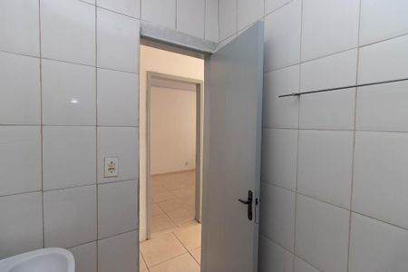 Casa para alugar com 70m², 2 quartos e 1 vaga Casa para alugar com 70m², 2 quartos e 1 vagaBanheiro