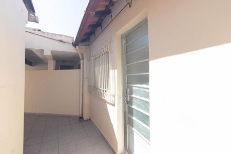 Entrada de casa para alugar com 2 quartos, 70m² em Parque Edu Chaves, São Paulo
