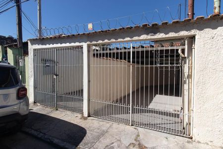 Fachada de casa para alugar com 2 quartos, 70m² em Parque Edu Chaves, São Paulo