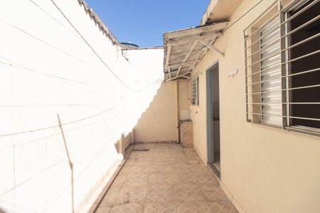 Casa para alugar com 70m², 2 quartos e 1 vaga Casa para alugar com 70m², 2 quartos e 1 vagaÁrea de Serviço