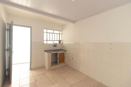 Cozinha de casa para alugar com 2 quartos, 70m² em Parque Edu Chaves, São Paulo