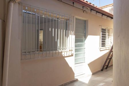 Entrada de casa para alugar com 2 quartos, 70m² em Parque Edu Chaves, São Paulo
