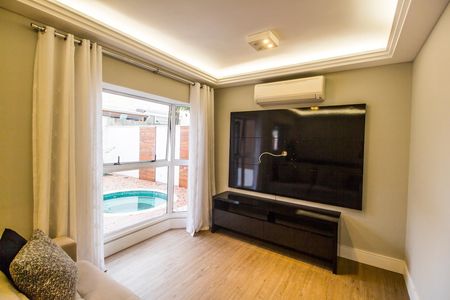 Sala de casa de condomínio à venda com 4 quartos, 180m² em Residencial Tambore Iii, Santana de Parnaíba