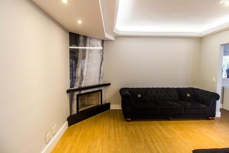 Sala de casa de condomínio à venda com 4 quartos, 180m² em Residencial Tambore Iii, Santana de Parnaíba