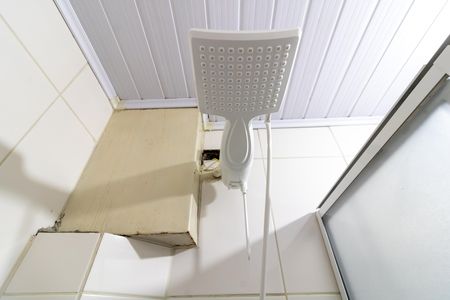 Banheiro de apartamento para alugar com 1 quarto, 37m² em Centro Histórico, Porto Alegre