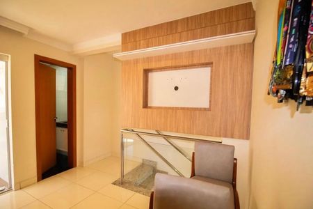 Apartamento para alugar com 180m², 3 quartos e 2 vagas