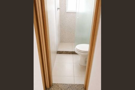 Apartamento para alugar com 42m², 2 quartos e sem vaga Apartamento para alugar com 42m², 2 quartos e sem vagaBanheiro