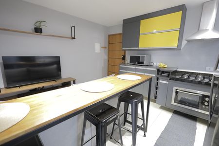 Apartamento à venda com 55m², 2 quartos e 1 vaga Apartamento à venda com 55m², 2 quartos e 1 vagaSala e Cozinha