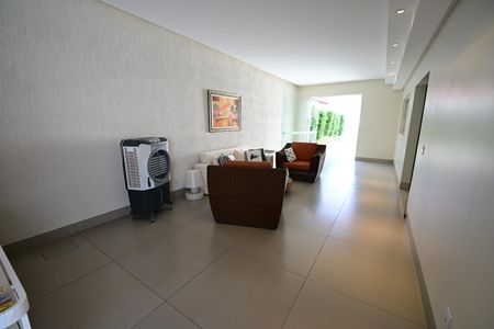 Casa à venda com 440m², 4 quartos e 4 vagas
