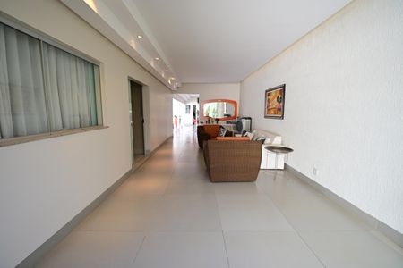 Casa à venda com 440m², 4 quartos e 4 vagas