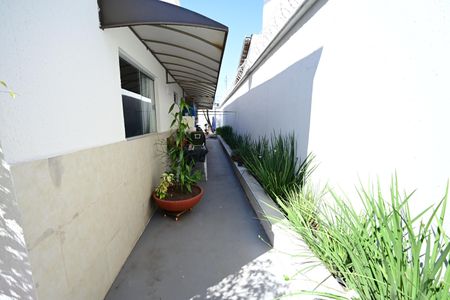 Casa à venda com 440m², 4 quartos e 4 vagas