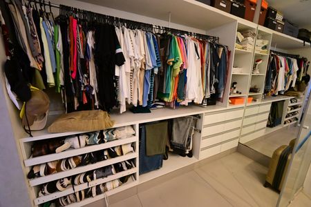 Casa à venda com 440m², 4 quartos e 4 vagas