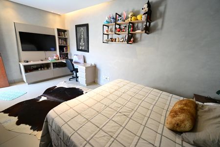 Casa à venda com 440m², 4 quartos e 4 vagas