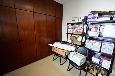 Casa à venda com 440m², 4 quartos e 4 vagas