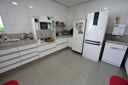 Casa à venda com 4 quartos, 440m² em Jardim Ana Lúcia, Goiânia
