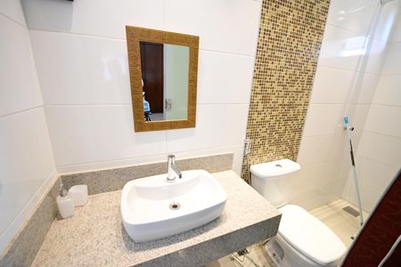 Casa à venda com 440m², 4 quartos e 4 vagas