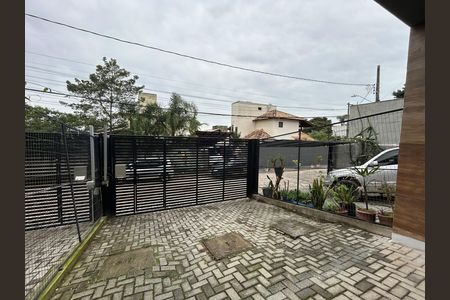 Garagem de casa para alugar com 2 quartos, 150m² em Rio Tavares, Florianópolis