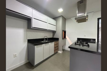 Casa para alugar com 150m², 2 quartos e 1 vaga Casa para alugar com 150m², 2 quartos e 1 vagaCozinha