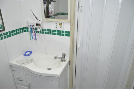 Banheiro social de apartamento para alugar com 2 quartos, 80m² em Méier, Rio de Janeiro