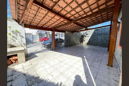 Garagem de casa para alugar com 3 quartos, 166m² em Vila Nova Alba, São Paulo