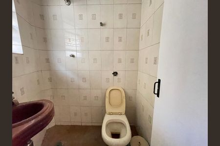 Banheiro 3 de casa para alugar com 3 quartos, 166m² em Vila Nova Alba, São Paulo